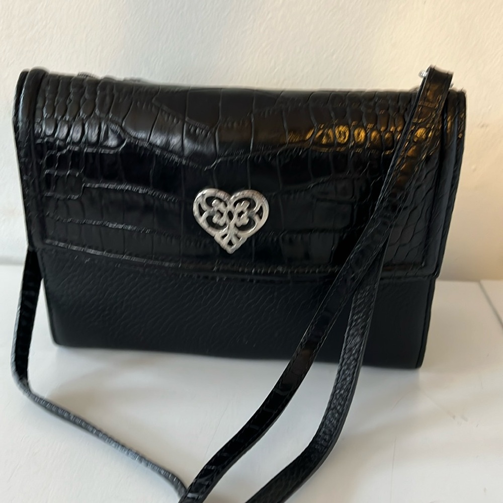BRIGHTON CROSSBODY BAG IN BLACK PEBBLED LEATHER